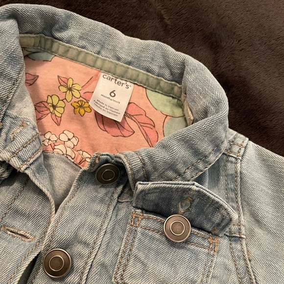 Carter’s Infant Light Wash Denim Jacket-Excellent Condition-Size 6 months - Picture 4 of 9